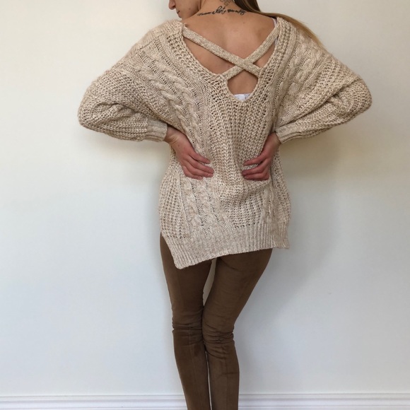 Wishlist Cable-knit Chunky Open Back Sweater - Picture 4 of 11